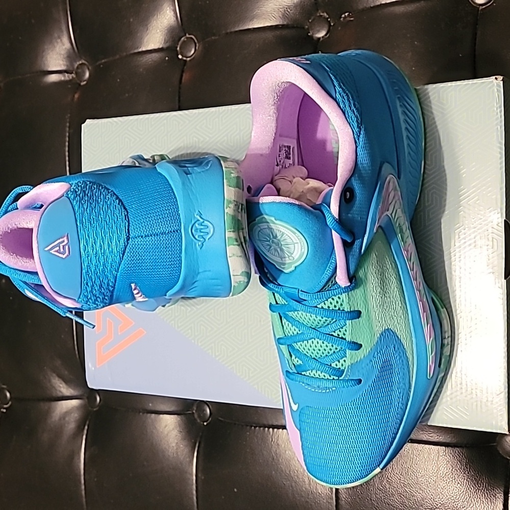 Nike Blue and Purple Athletic Shoes - Picture 4 of 6